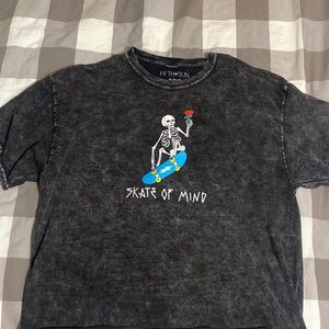“Skate of mind” crop top